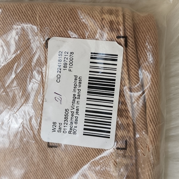 ASOS Reclaimed Vintage Inspired 90's Dad Jeans in Sand Wash W 26 NEW NWT - Picture 6 of 13